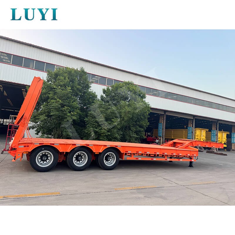 Ivorian Customers Visit Luyi Factory and Order 3-Axle Lowboy Semi-Trailers