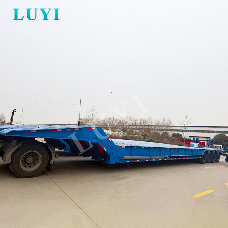 LUYI’s Manufacturing Excellence Wins Favor: Austrian Customers Sign 4-Axle Lowbed Semi-Trailer Project On-site