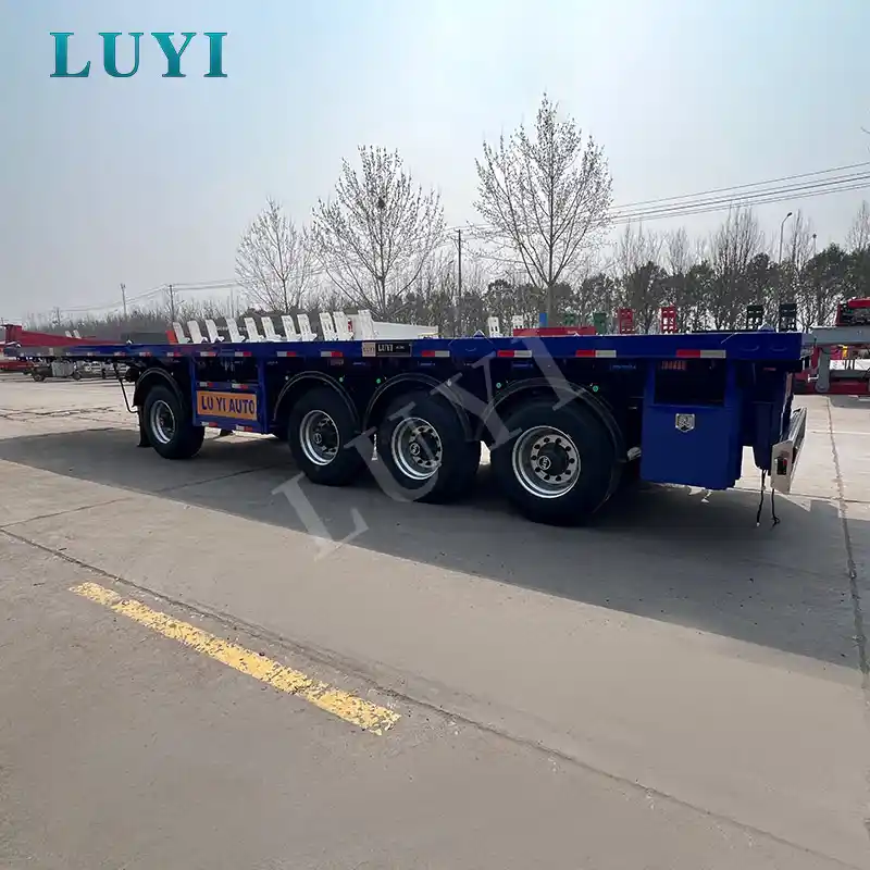 Flatbed Trailer vs Step Deck Trailer: Which Is Better for Heavy Equipment Hauling?