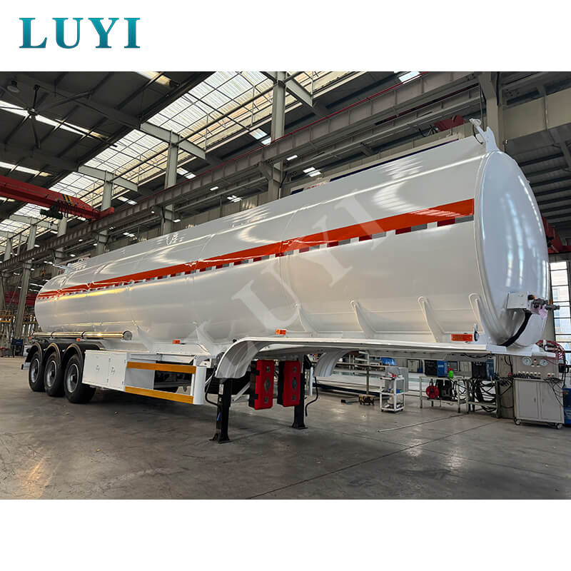 3-Axle 60-Ton 45,000-Liter Carbon Steel Oil Tank Semi-Trailer