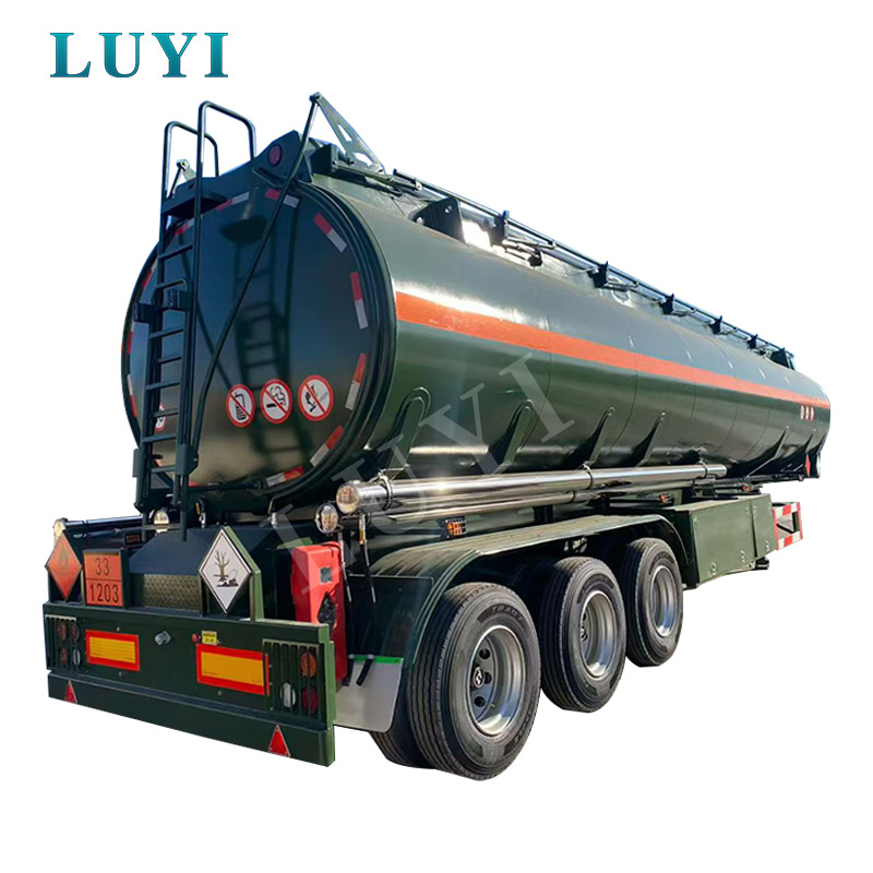 Carbon Steel Three-axle Oil Tank Trailer, 400,000 Liters
