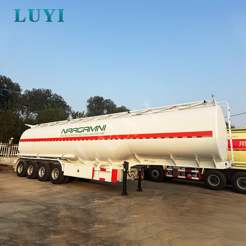 LUYI 54,000-liter oil tank semi-trailer