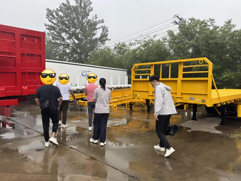 Mozambican Transport Firm Orders 2 Units of 5-Axle Lowboy Semi-Trailers for LNG and Infrastructure Projects
